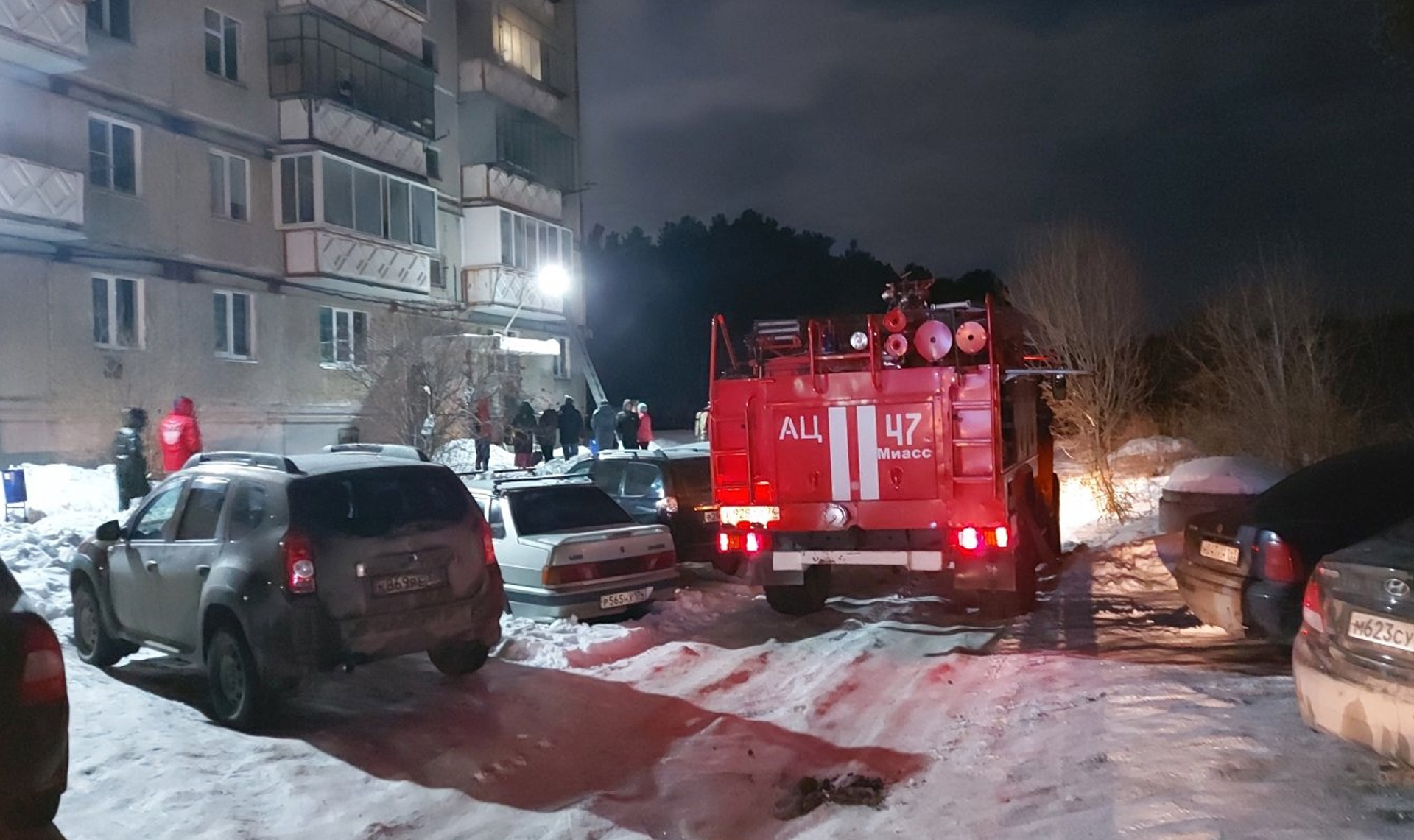 Тело женщины обнаружили на пожаре в квартире дома в Миассе