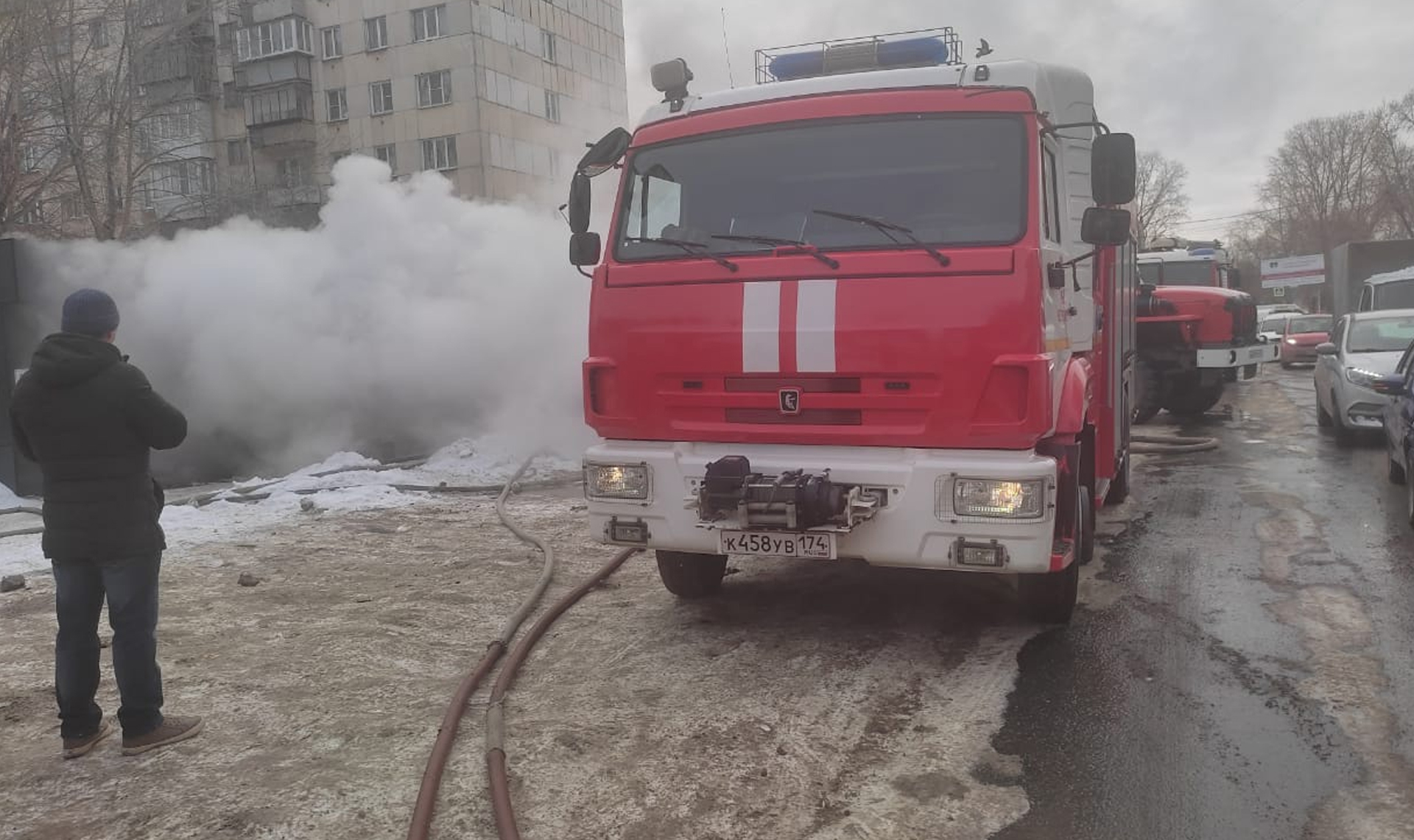 В Челябинске сгорел киоск «Рависа» | 11.03.2022 | Челябинск - БезФормата