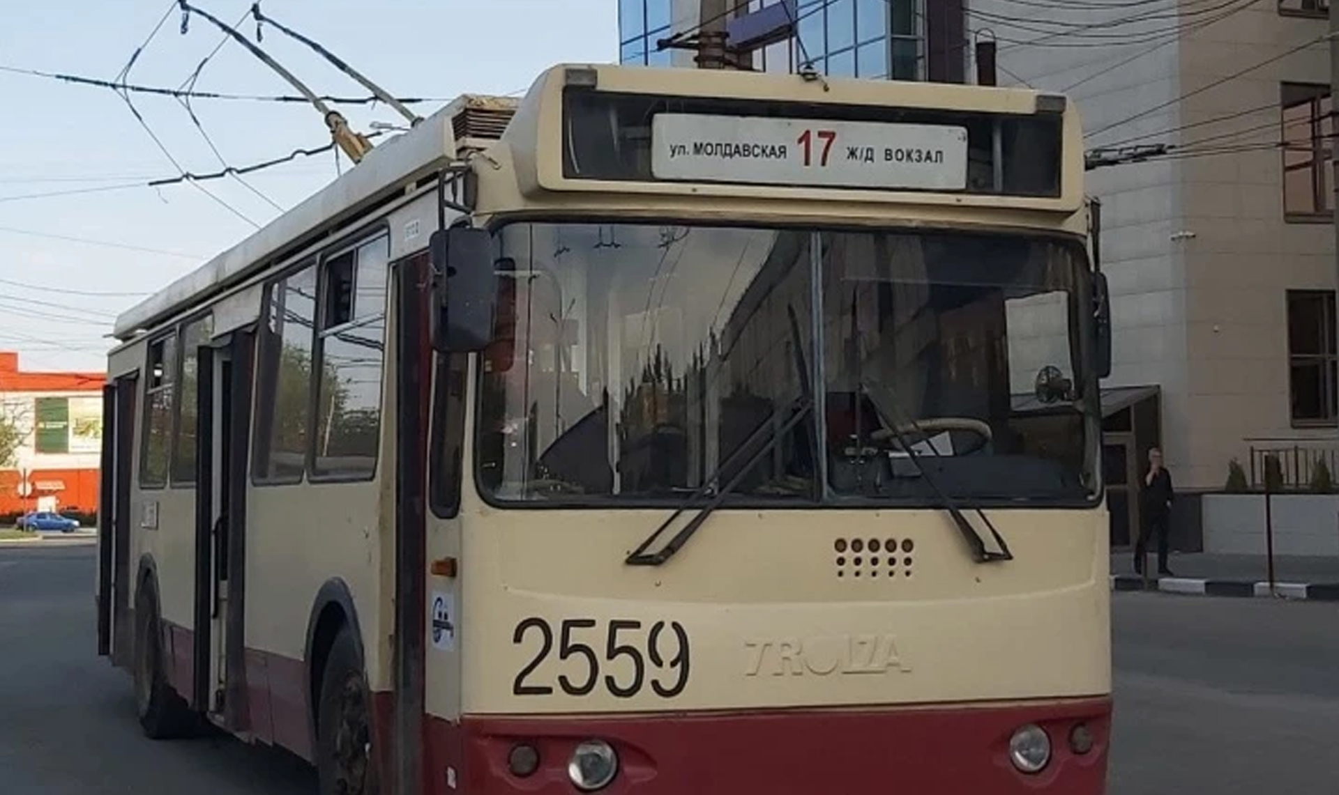 В челябинске отменят. Новые троллейбусы в Челябинске. Троллейбус 11. Седьмой троллейбус маршрут. Троллейбус Челябинск 1050.