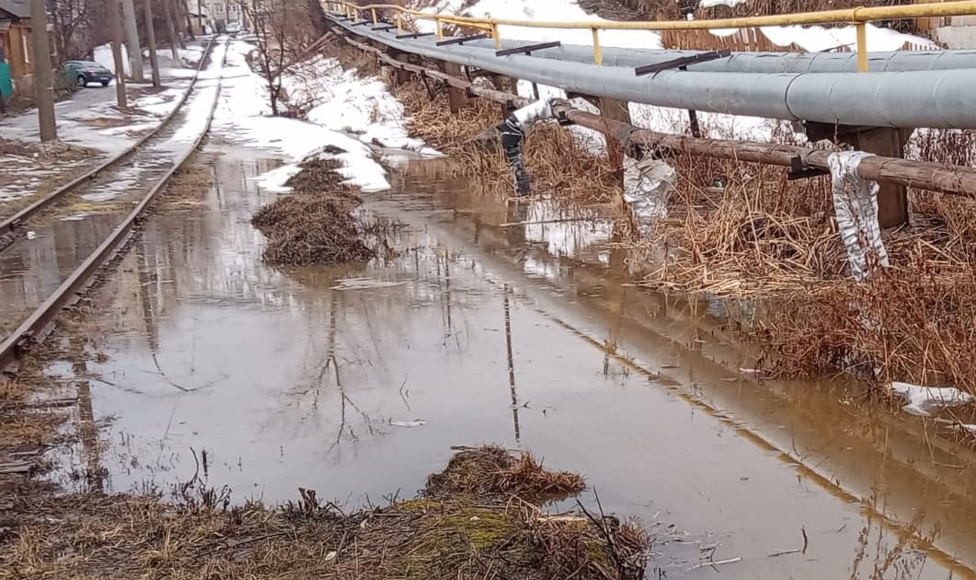 В Усть-Катаве под воду ушли частные дома