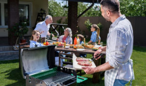оставить праздничными только два дня в начале года