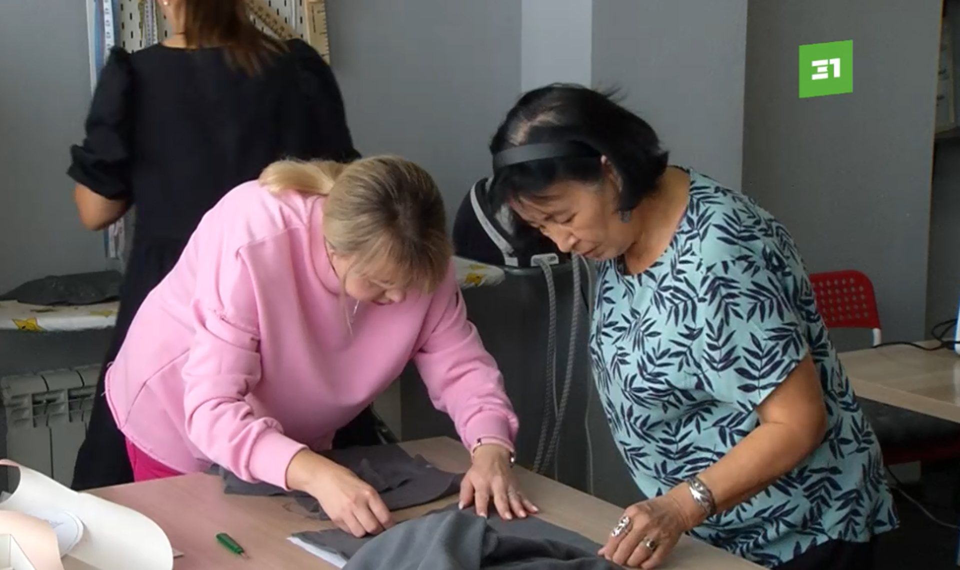 Балаклавы от южноуральских мастериц. Челябинские швеи начали пошив ...