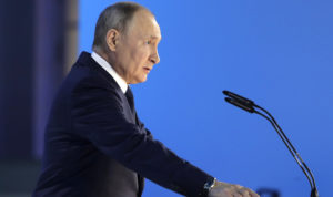 По результатам экзитпола и после подсчёта четверти голосов действующий президент России набрал 87%.