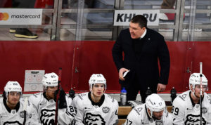 Анвар Гатиятулин покинул пост главного тренера «Трактора». Команду временно возглавил его ассистент     