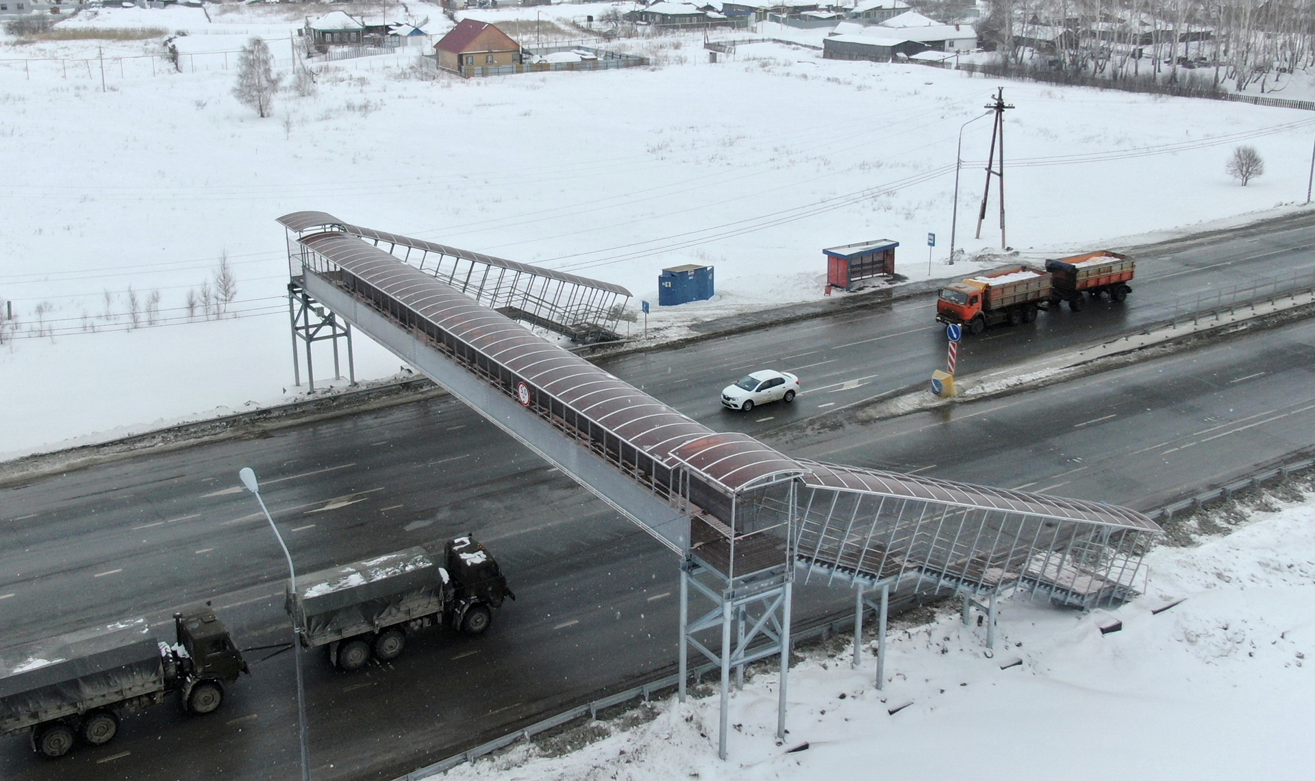 В Сосновском районе появился переход над федеральной трассой