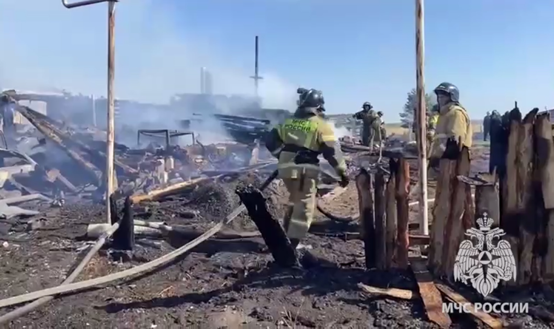 В деревне под Коркино сгорели два дома | 06.05.2023 | Челябинск - БезФормата