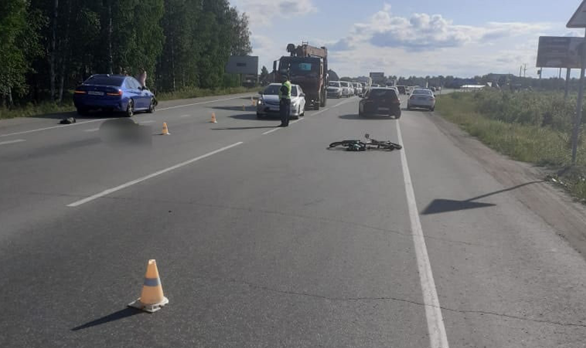 Под Челябинском автомобилист насмерть сбил велосипедиста | 09.06.2023 |  Челябинск - БезФормата