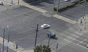 В центре Челябинска произошло ДТП с переворотом