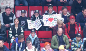 "Трактор" разочаровал болельщиков в матче с "Ладой"