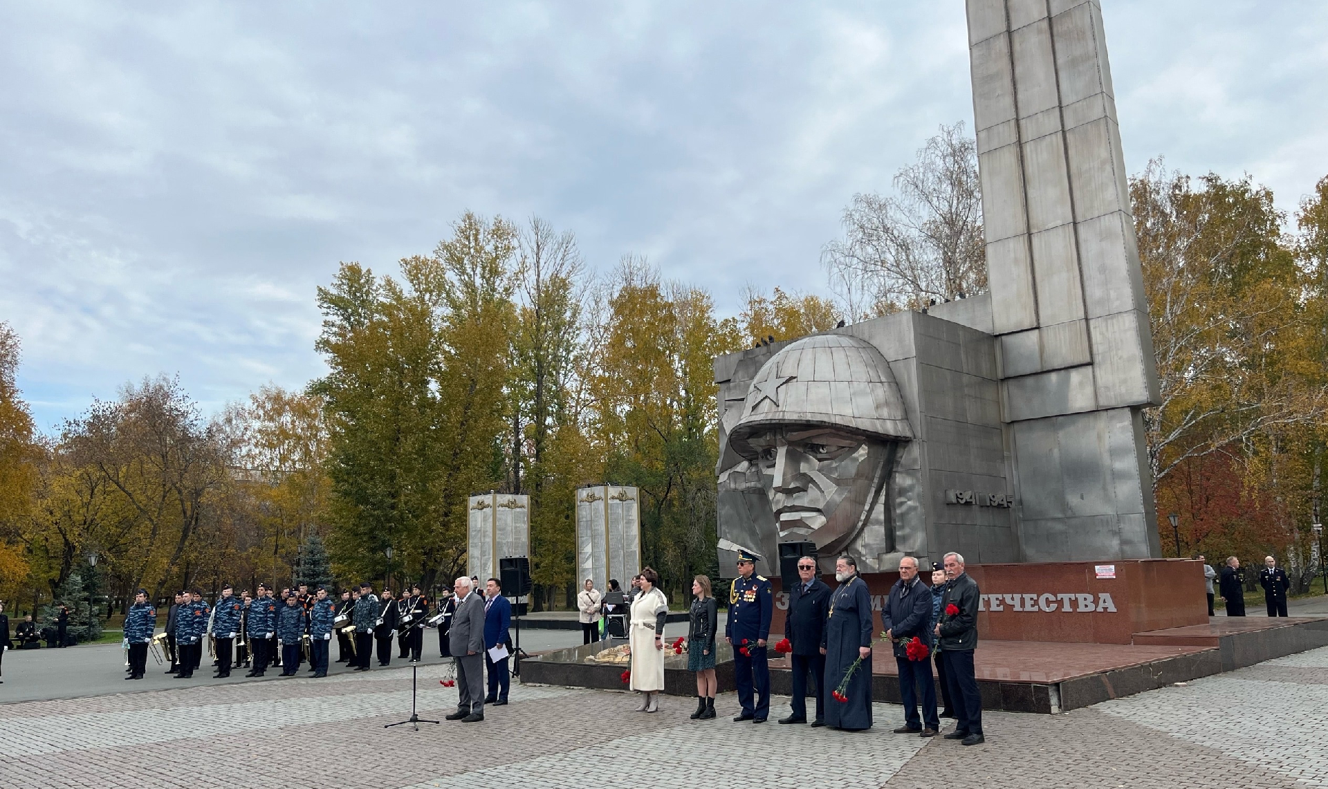 Челябинск отмечает День героев Танкограда