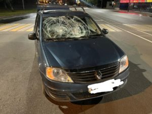 Водитель Рено Логана наехал на трех пешеходов