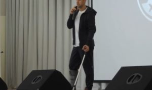 Урок физкультуры для челябинских школьников провел нападающий хоккейной команды «Трактор»