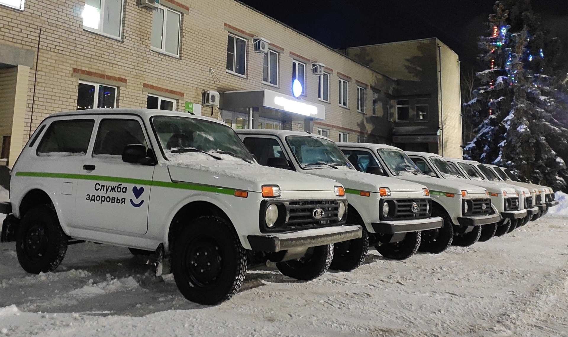 В Долгодеревенском обновился больничный автопарк. Село получило 8 новых машин  медицинской помощи