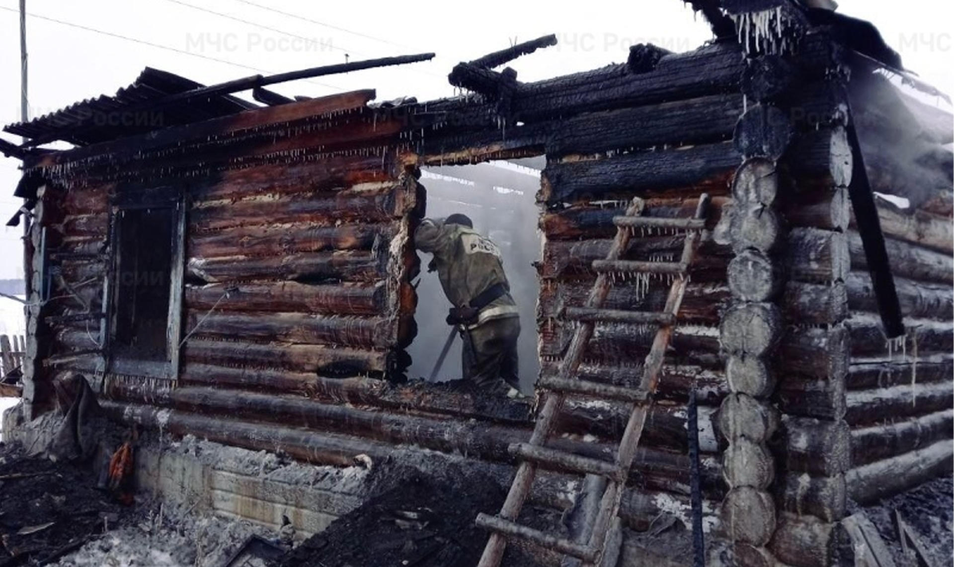 При пожаре в садовом доме погиб мужчина