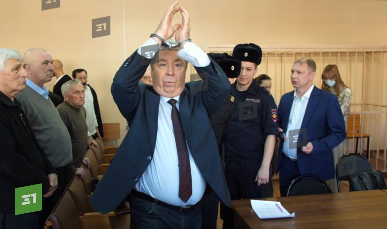 Виктор Чернобровин в зале суда