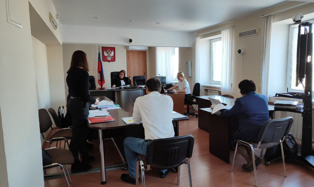 В заседании принимали участие представители мэрии, прокуратуры и ООО «Абсолют»