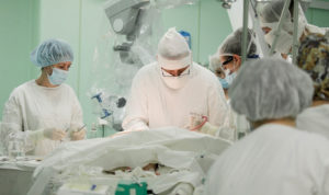 В Челябинске операционная медсестра может зарабатывать до 95 тысяч рублей