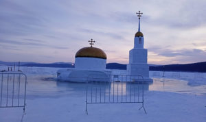 Ночью храм провалился под лед