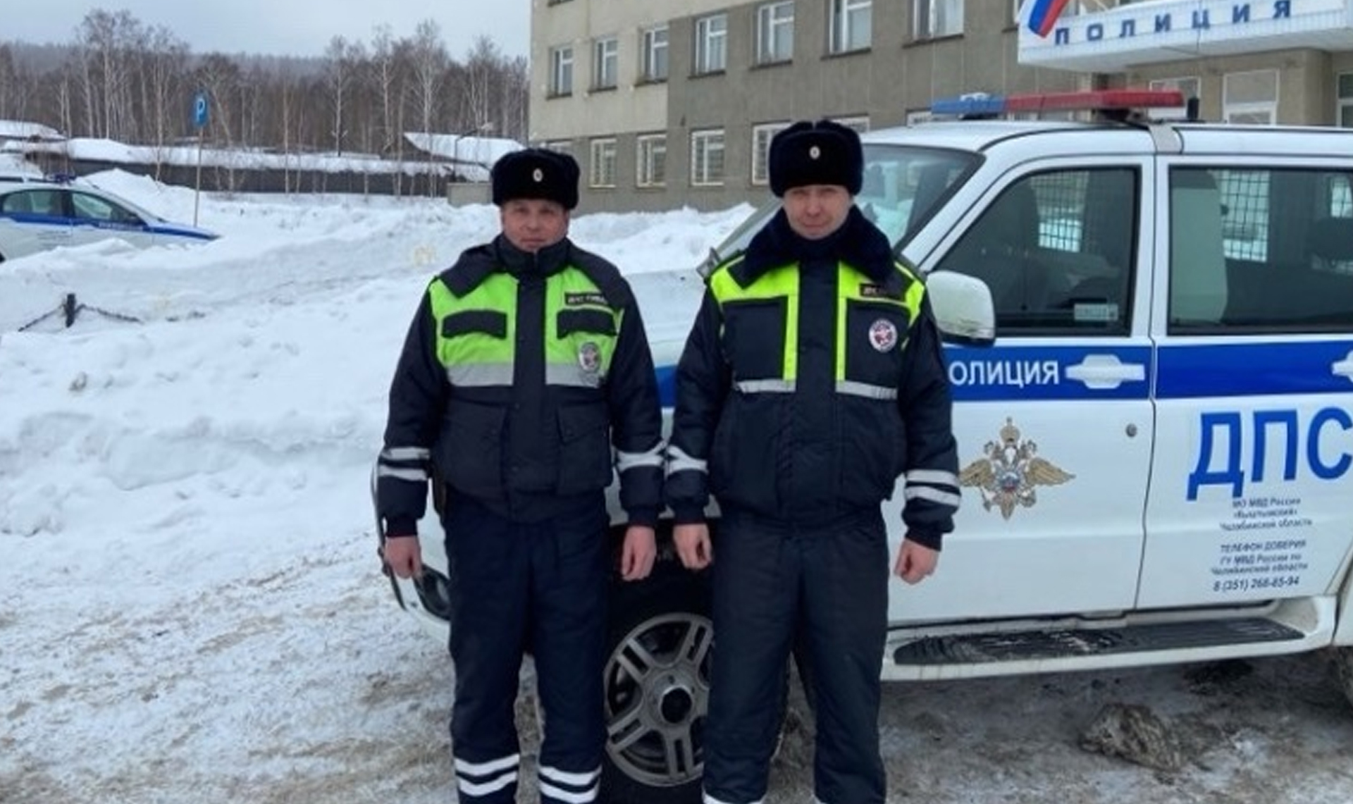 В Карабаше автомобиль марки «Ниссан» ушел в занос и съехал с проезжей части  в кювет - 31TV.RU