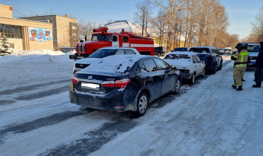 В Кыштыме столкнулись три автомобиля