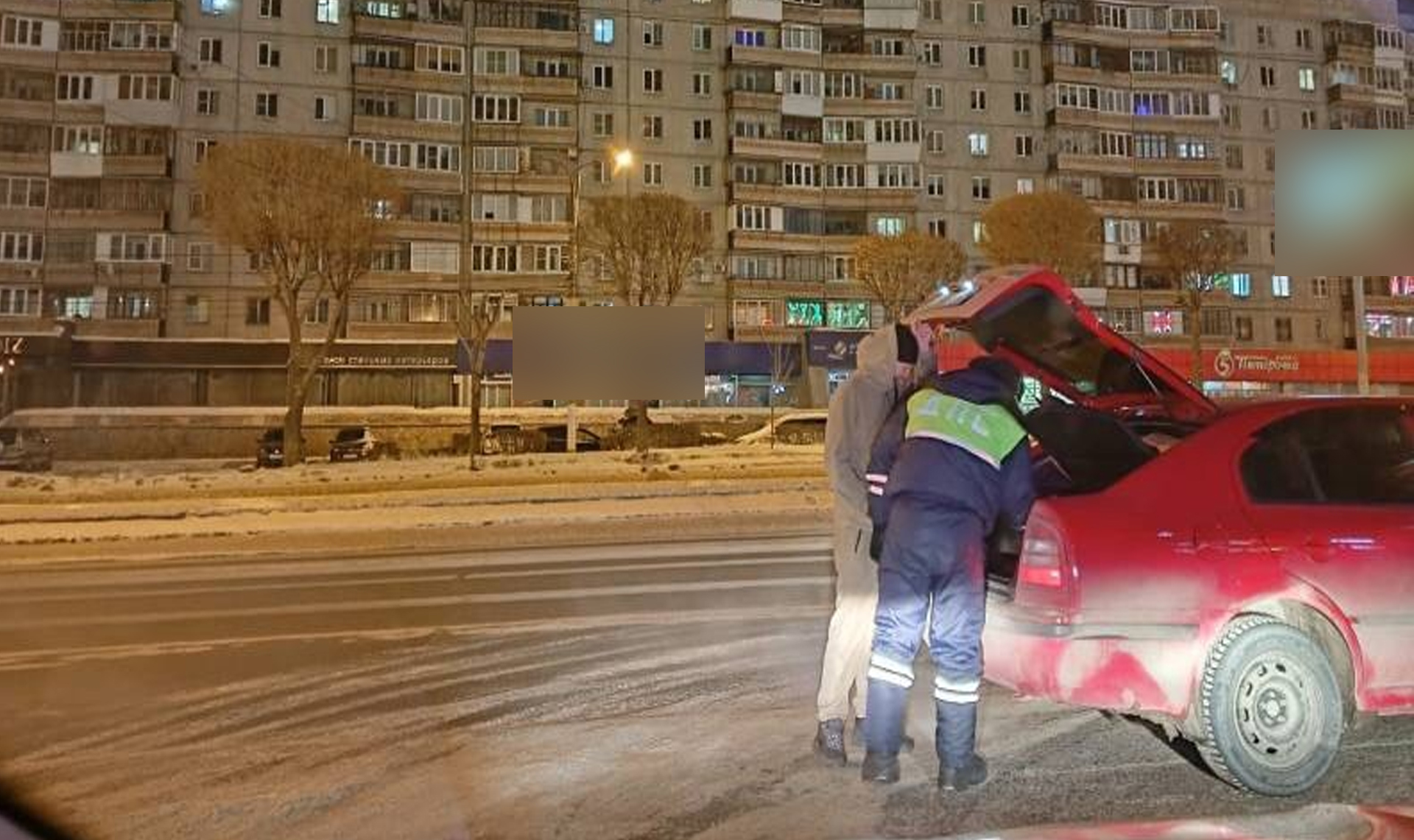 В Магнитогорске в районе ТРК сотрудники Госавтоинспекции поймали сразу несколько нарушителей