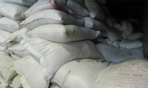 Муку пытались вывезти под видом отрубей