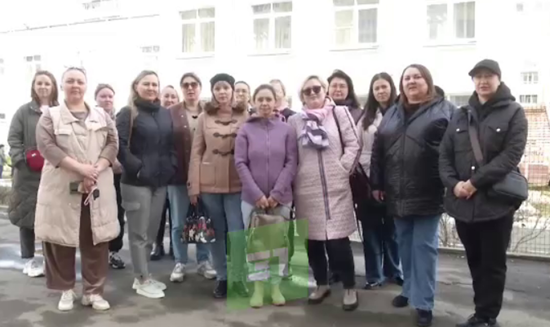 Маленькие зарплаты в «Маленькой стране». В Копейске массово увольняются  воспитатели детского сада