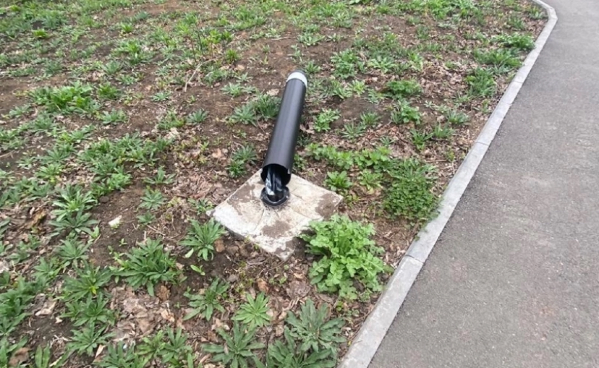 Челябинская полиция начала проверку после повреждения светильников в сквере «Плодушка»