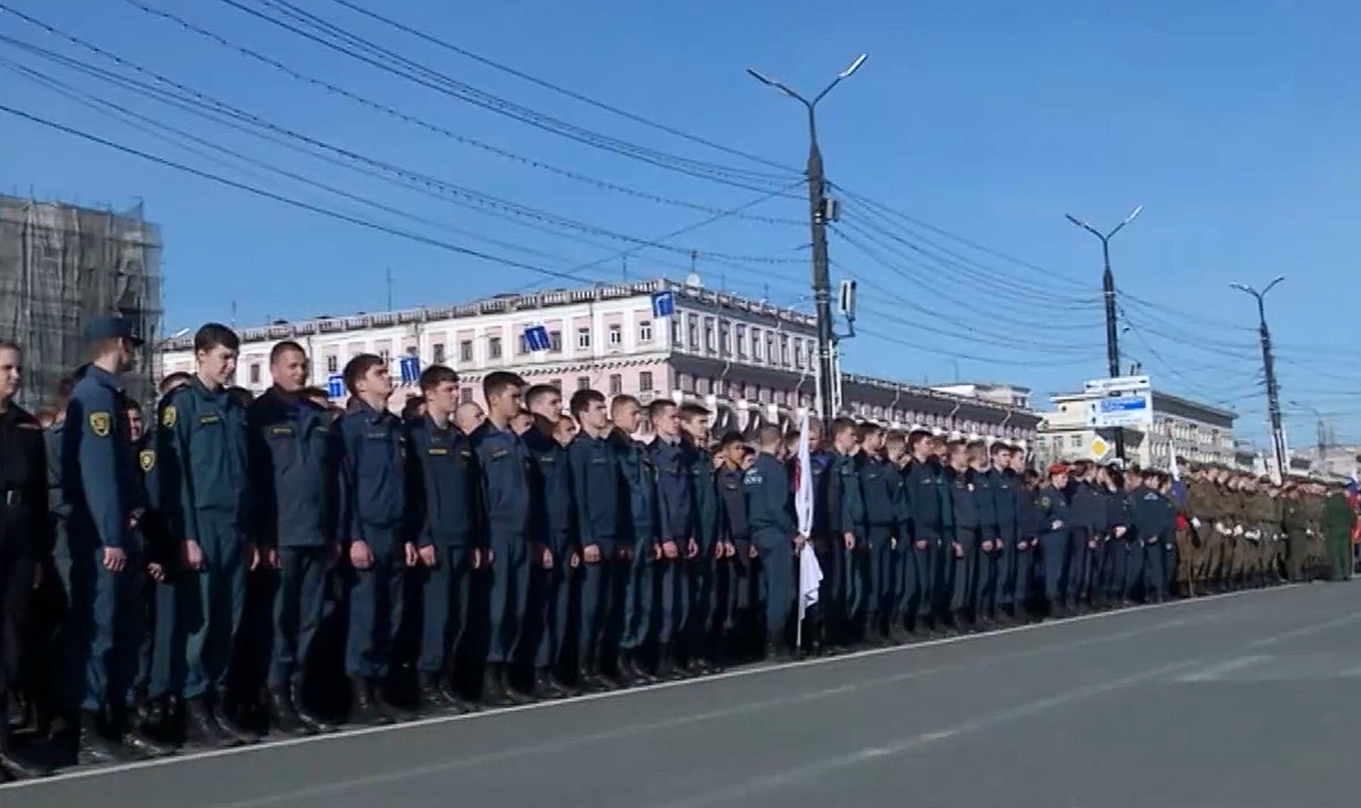 На площади Революции прошла первая репетиция парада Победы