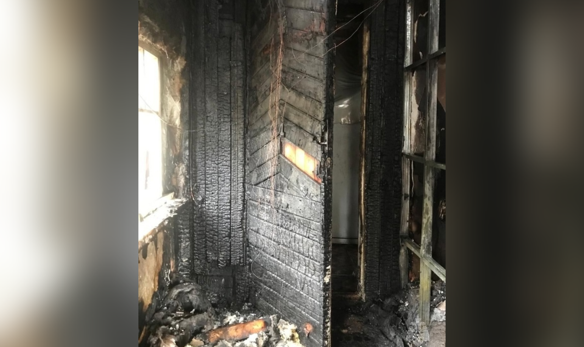 Сгорели туалетная комната и коридор! В Снежинске вспыхнул частный дом