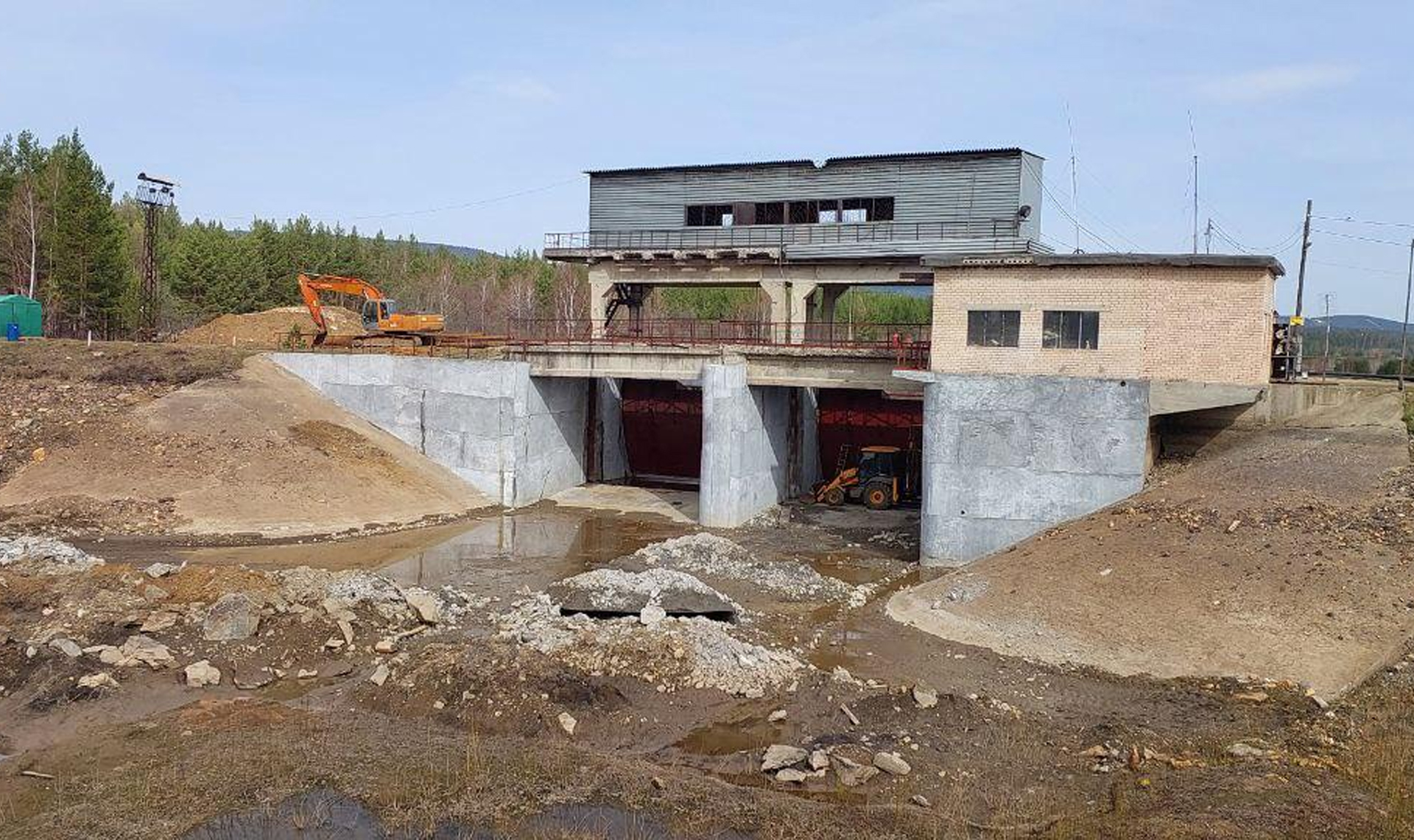 Капремонт плотины в Златоусте обещают завершить до конца года
