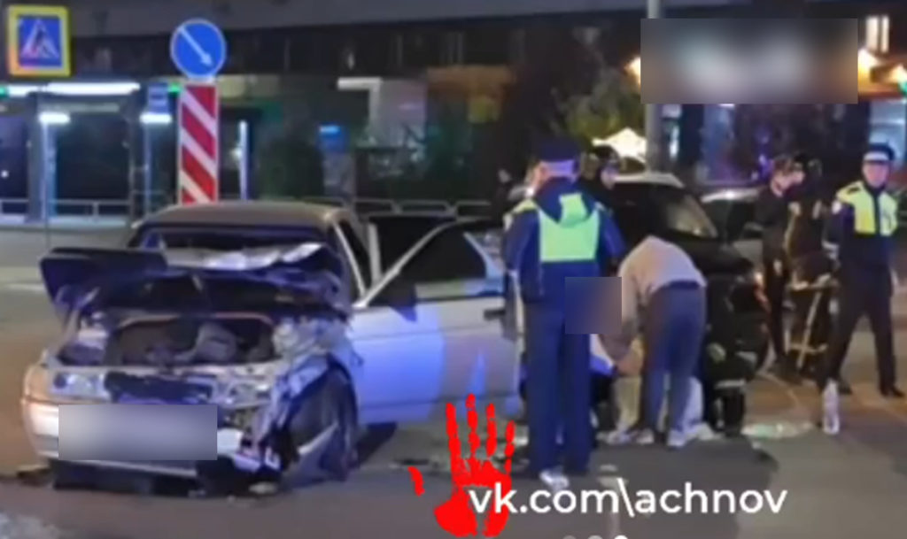 В Челябинске разбились две машины. Есть пострадавшие