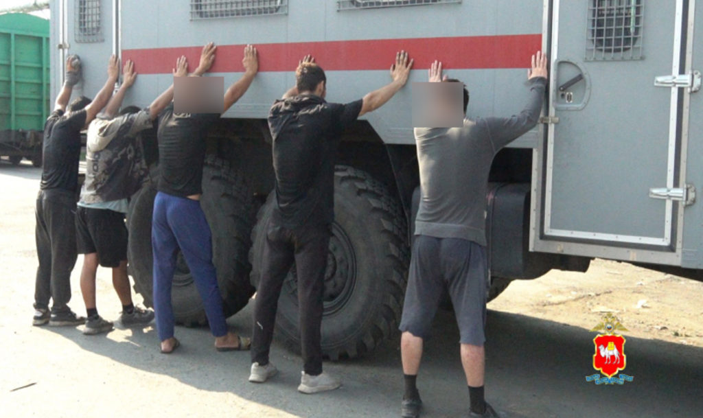 Из Челябинской области за день принудительно выдворят 32 иностранца