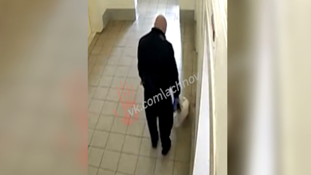 Челябинские полицейские встретились с жителем Академ Риверсайда, который издевался над своей собакой
