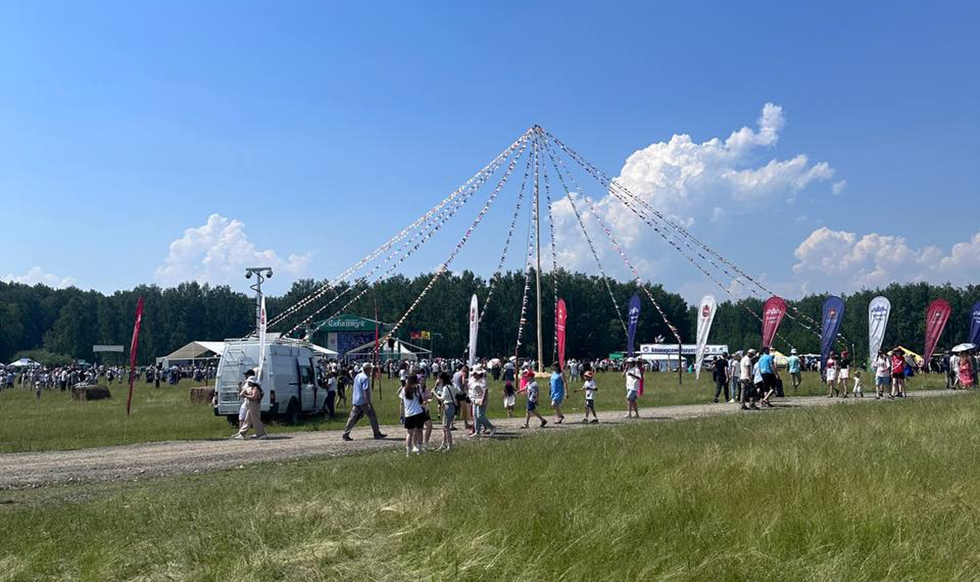 В Аргаяшском районе прошёл главный областной Сабантуй | 15.06.2024 |  Челябинск - БезФормата