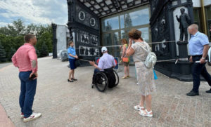 Театр драмы и Театральную площадь признали не адаптированной для людей с инвалидностью