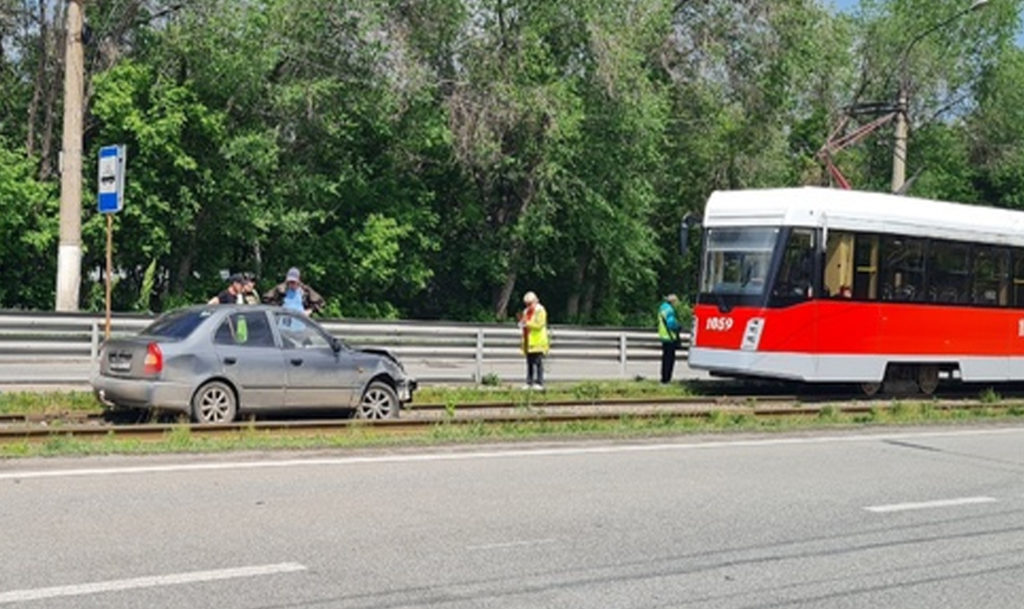 В Челябинске выясняют обстоятельства аварии на остановке "ТЭЦ"