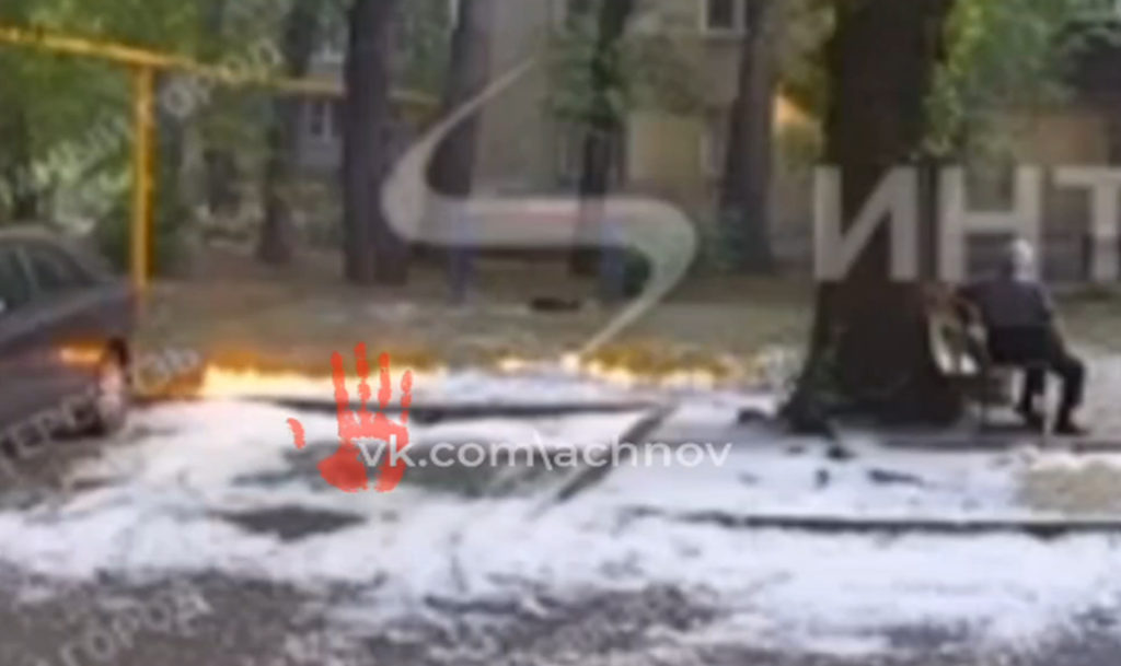«Весь двор в огне» В Челябинске на улице Сони Кривой, 63 произошел пожар