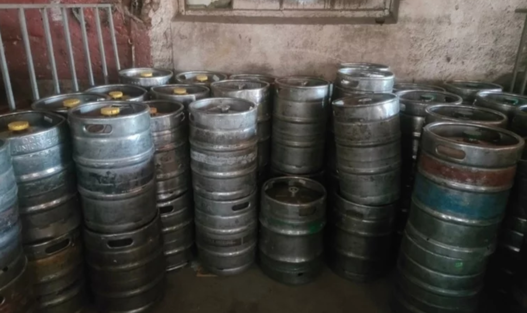 В Челябинске из незаконного оборота изъяли 17 тысяч литров пива