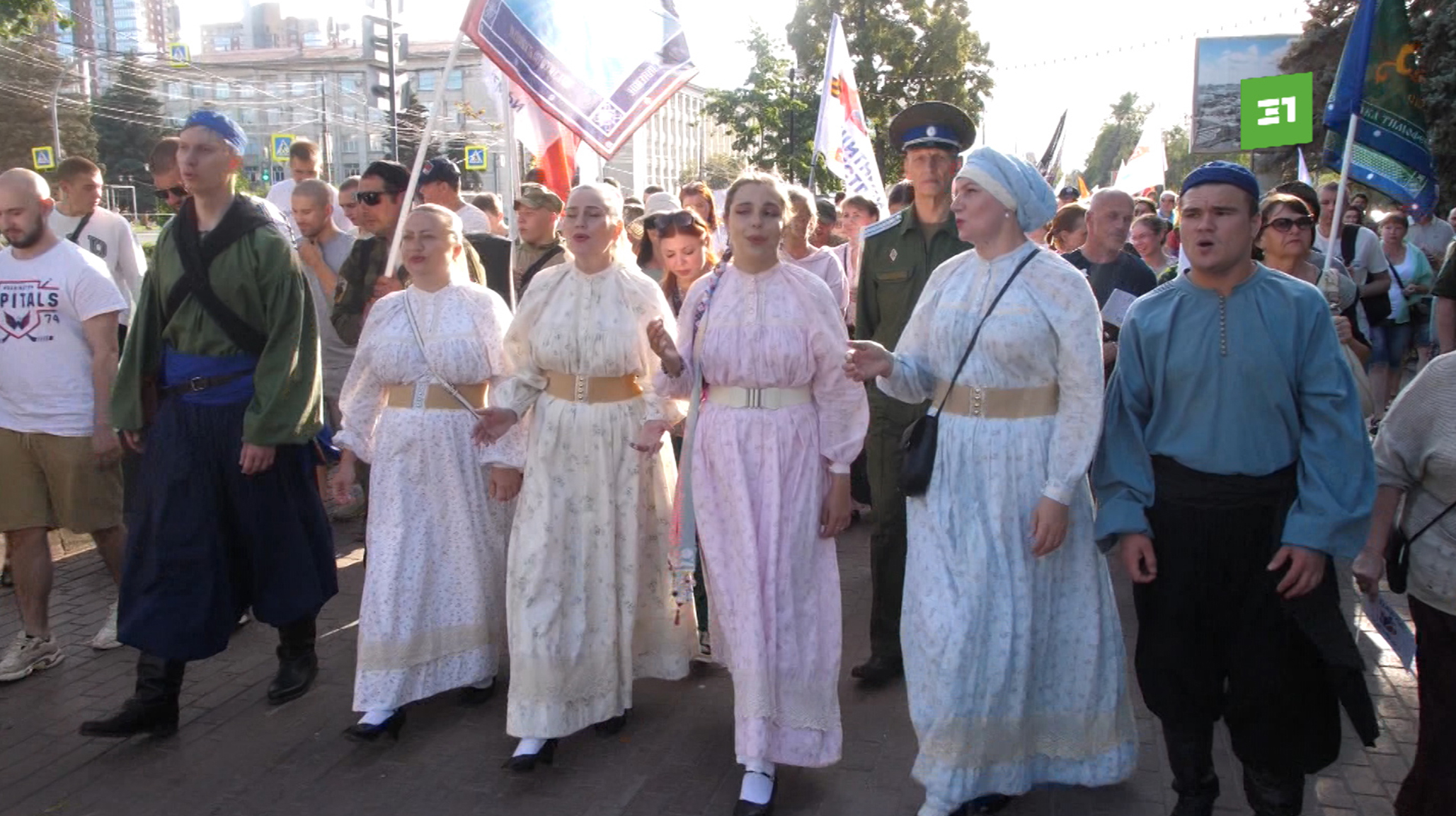 Парад любви. Южноуральцы вышли на семейное шествие | 09.07.2024 | Челябинск  - БезФормата