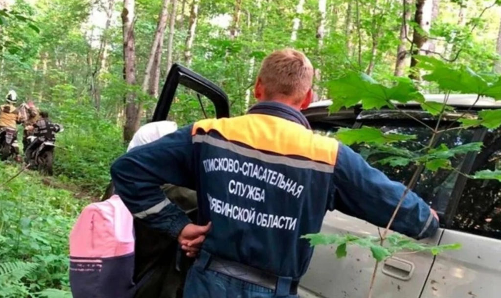 Спасатели Усть-Катавского отряда нашли женщину в районе горы Захар