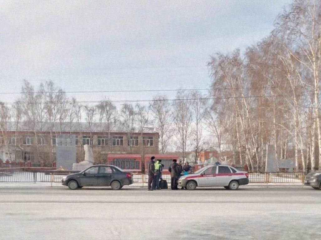 В одной из школ Кунашакского района поймали парня, который вел себя неадекватно в хозблоке учебного учреждения 