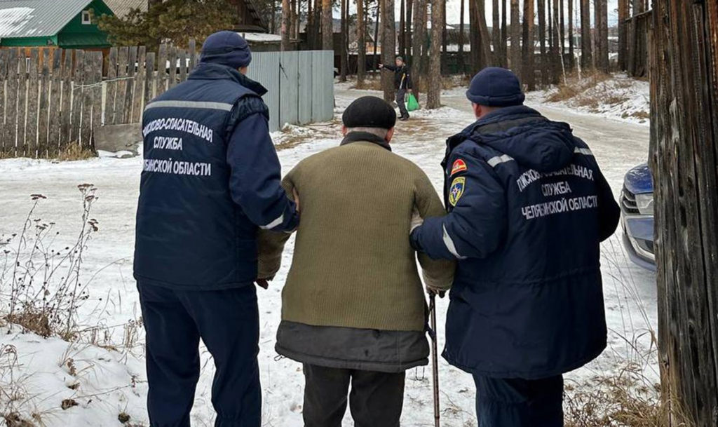 Старик из Миасса провалился в овощную яму