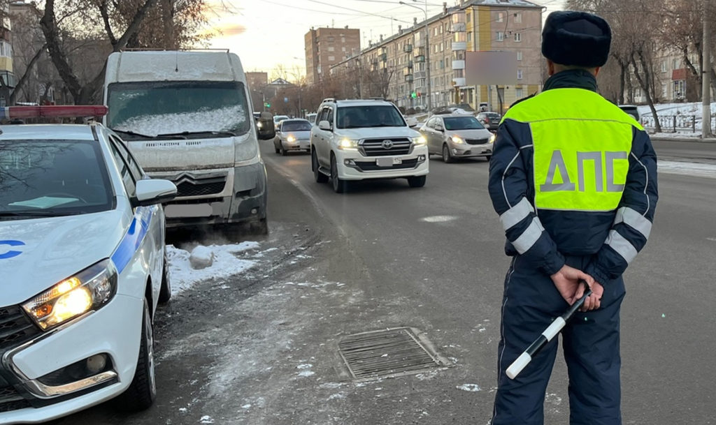 В Магнитогорске водители массово нарушают ПДД