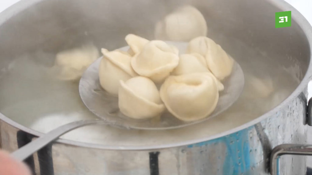 В Челябинске прошел гастрономический фестиваль «Уральские пельмени на Николу Зимнего»