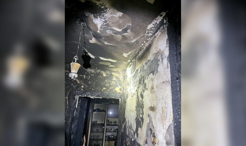 Челябинка чуть не сгорела в пятиэтажке на улице Молодогвардейцев