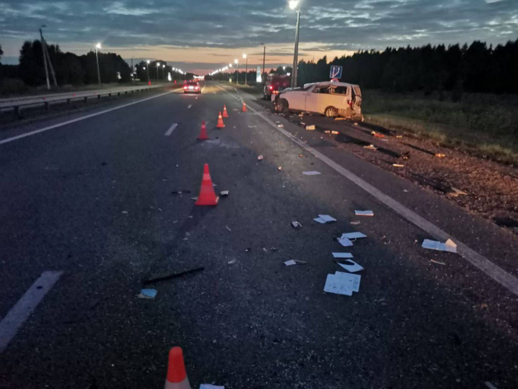Его машина перевернулась, пострадали люди, одна женщина погибла!