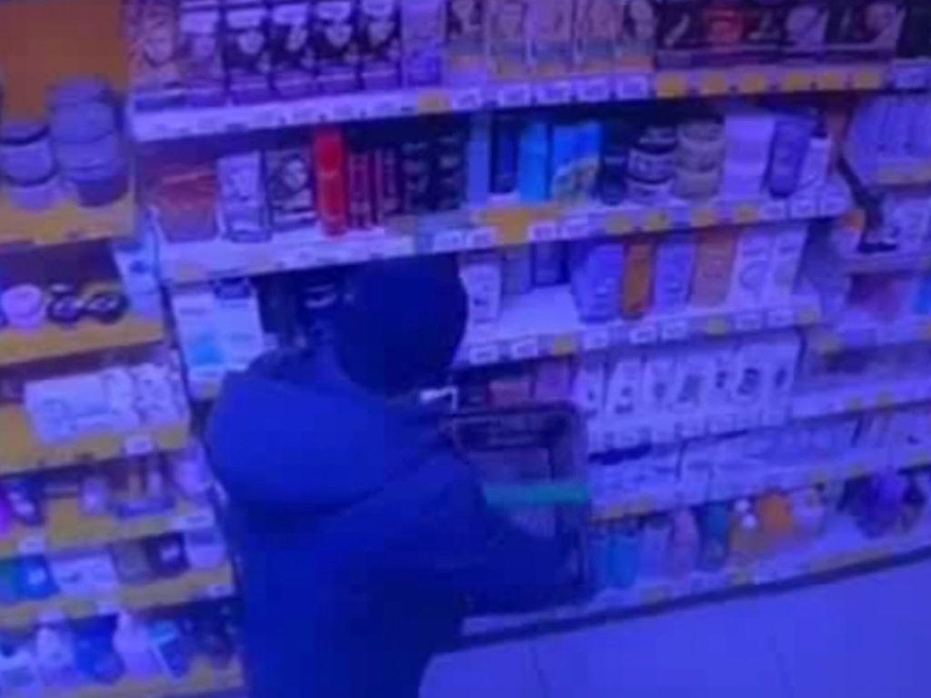 Есть вор любил, видимо, больше, сем мыться?!