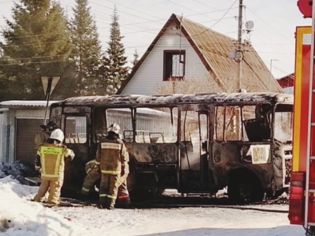 В Челябинской области сгорел автобус