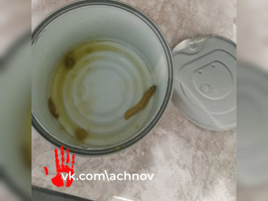 Ну, это точно не зеленый горошек! Челябинцы открыли банку, а в ней оказался опарыш